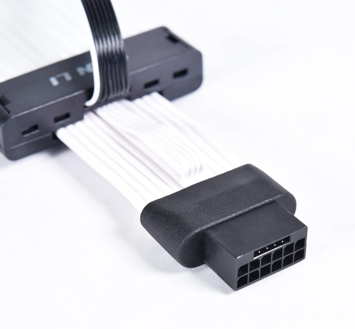 كابل ليان لي Strimer Plus V2 من 12+4 Pin إلى 12+4 Pin
